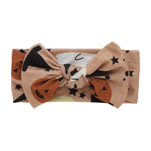 Load image into Gallery viewer, Emerson and Friends: PJ - Trick or Treat (Seasonal: Halloween)
