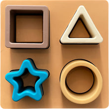 Load image into Gallery viewer, Three Hearts: Silicone Puzzle
