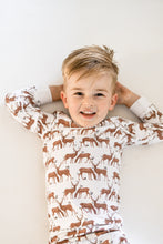 Load image into Gallery viewer, Velvet Fawn: 2pc PJs - Under the Stars
